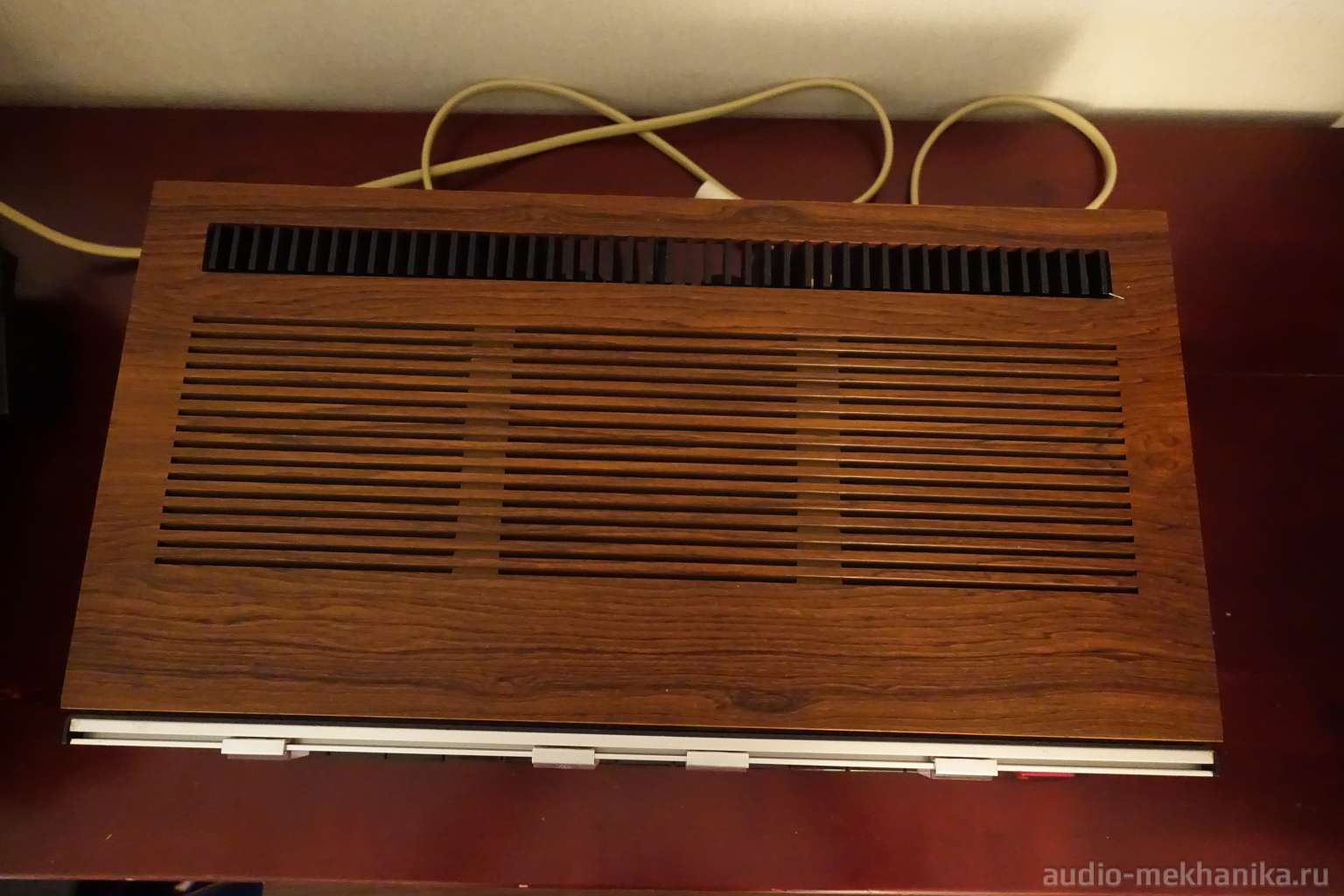 Bang Olufsen BeoLab 5000