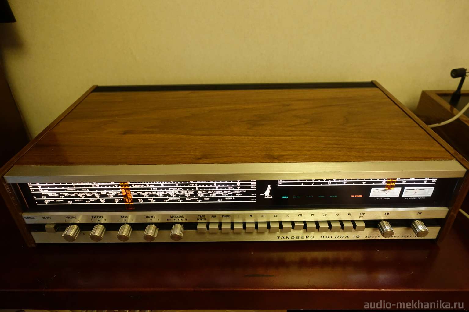 Ресивер Tandberg Huldra 10